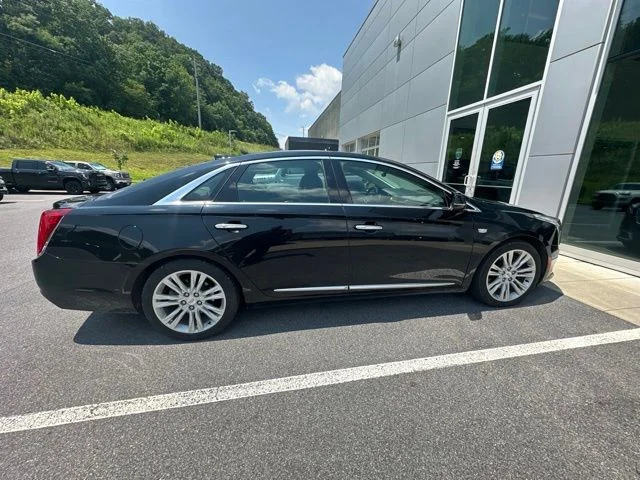 Used 2019 Black Cadillac Luxury image 10