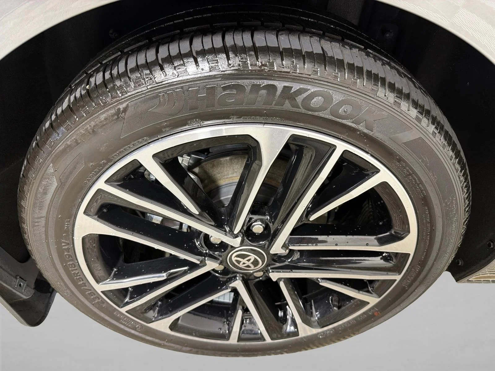 Used 2025 Silver Toyota LE image 18