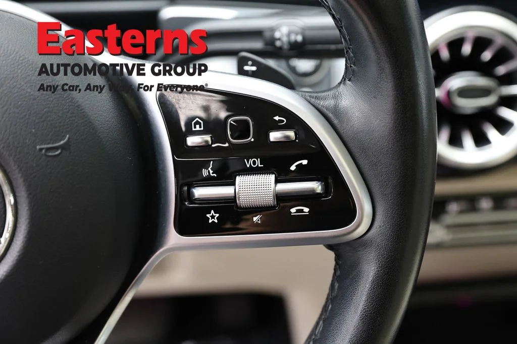 Used 2022 Black Mercedes-Benz GLB 250 image 15