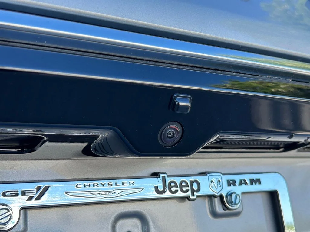 New 2025 Silver-Zynith Exterior Paint Jeep Series III image 29