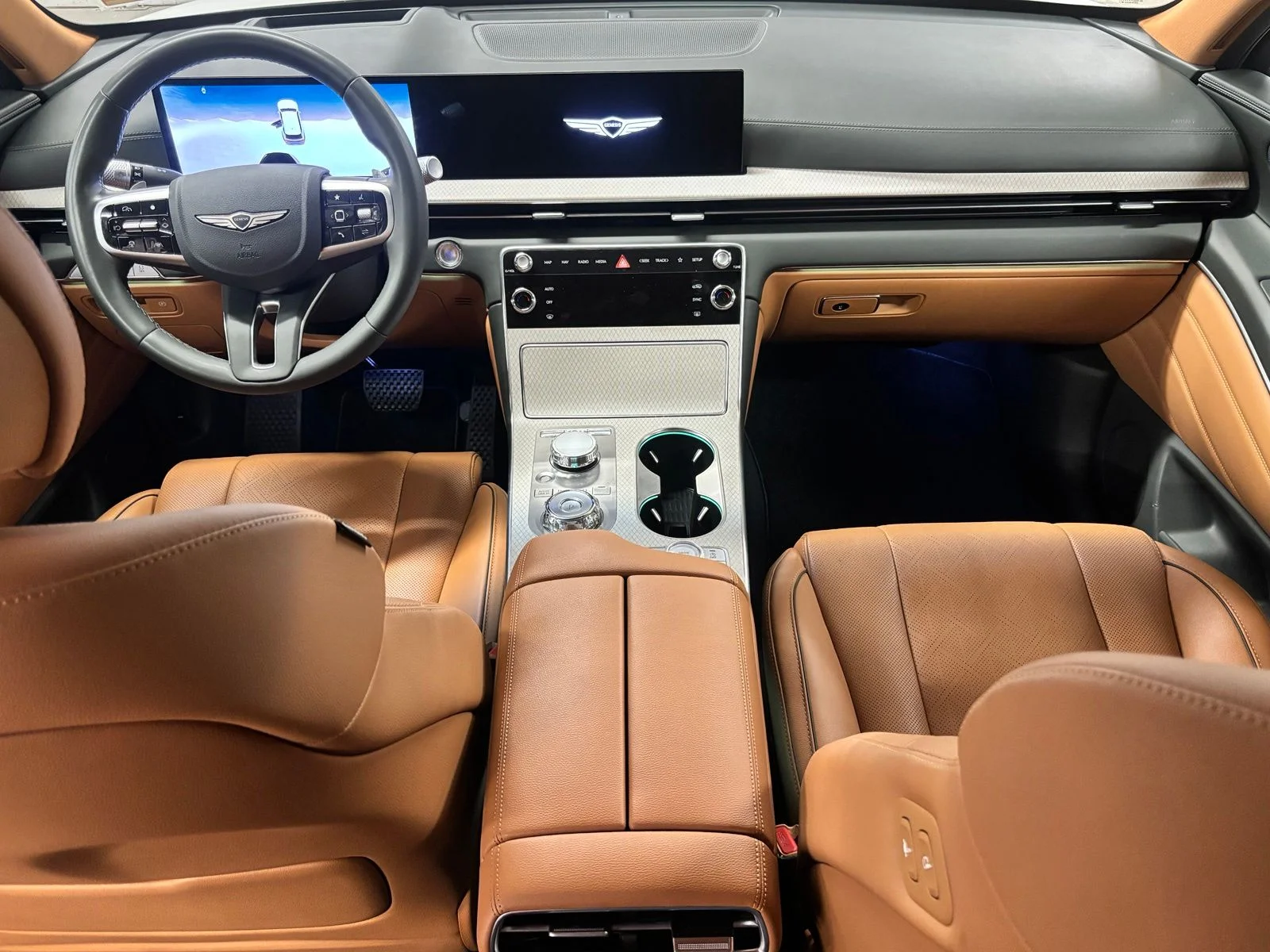 Used 2025 White Genesis 3.5T Advanced image 12