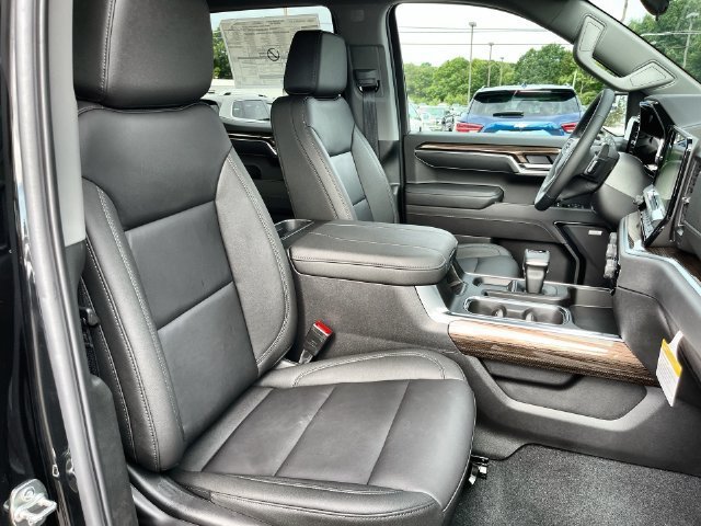 2026 Chevrolet Silverado 1500 photo 33 of 41