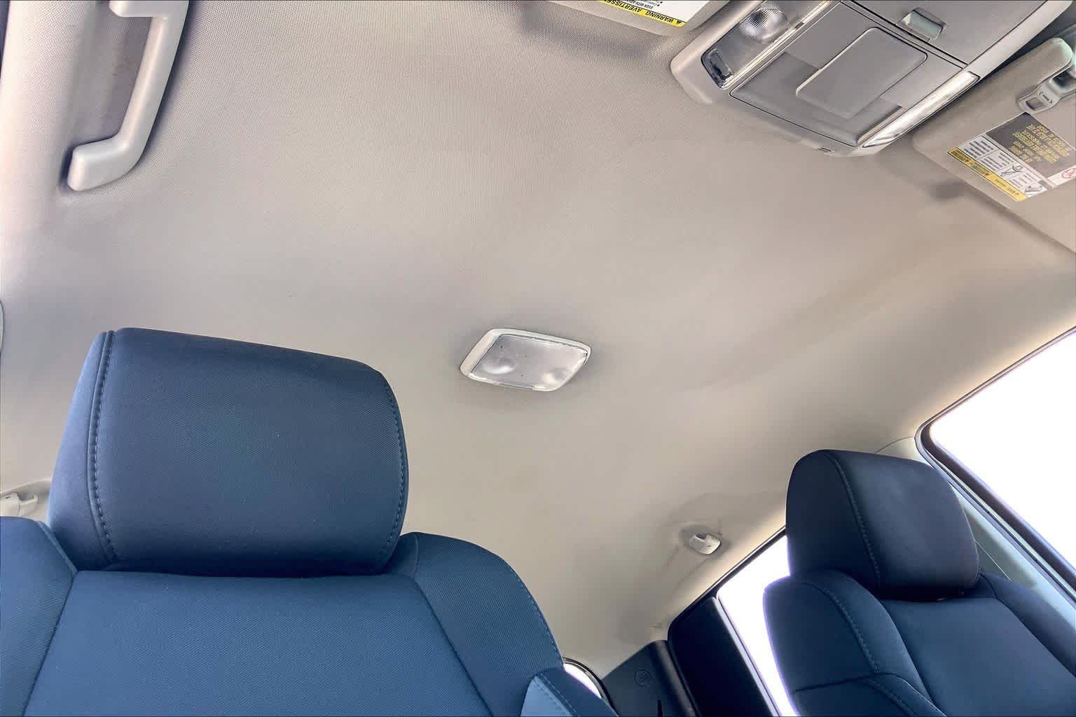 Used 2017 Super White Toyota SR5 image 13