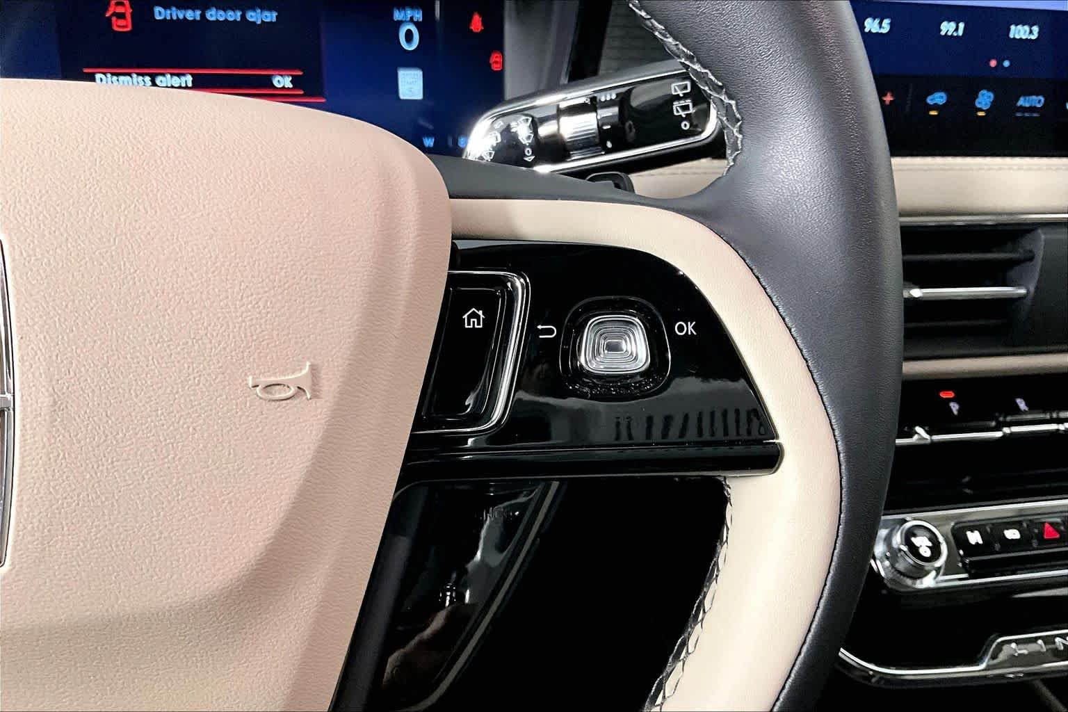 2025 Lincoln Corsair Premiere - Photo 24