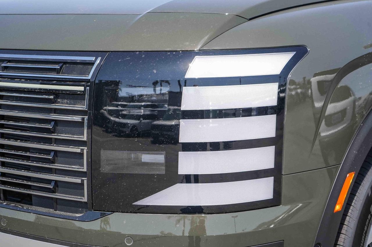 New 2026 Silver Hyundai SEL Premium image 33