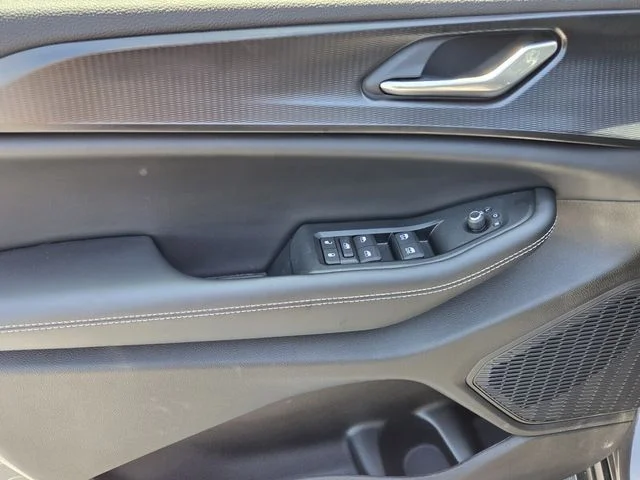 Used 2025 Gray Jeep Laredo X image 18