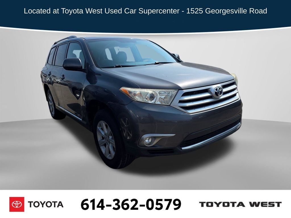 Used 2013 Gray Toyota SE image 1