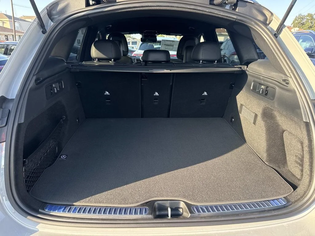 Certified Used 2026 Gray Mercedes-Benz GLC 300 image 6