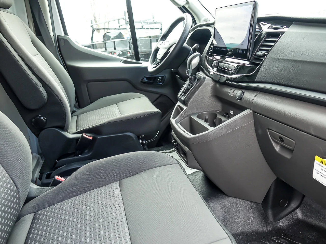 New 2026 Oxford White Ford Cutaway image 34