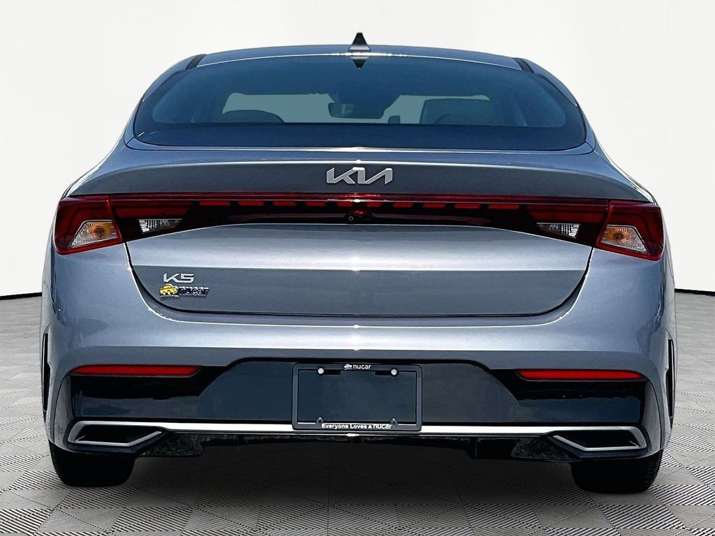 Used 2024 Silver Kia LXS image 5