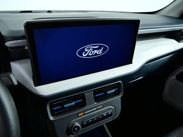 Certified Used 2025 White Ford XLT image 19