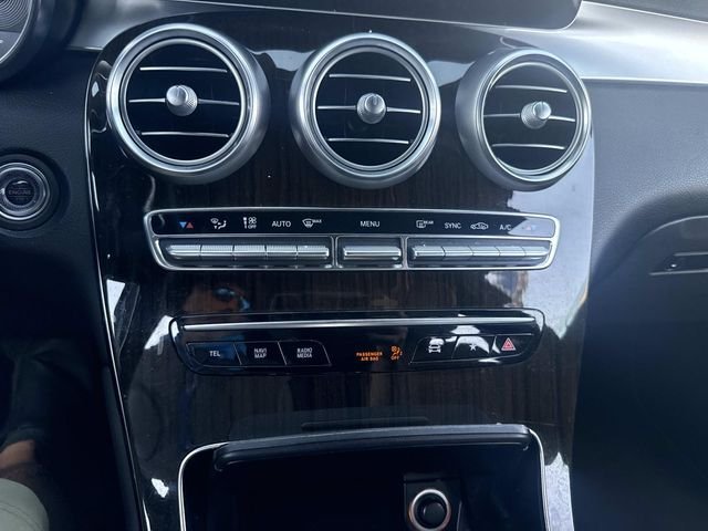Used 2020 Black Mercedes-Benz GLC 300 image 31