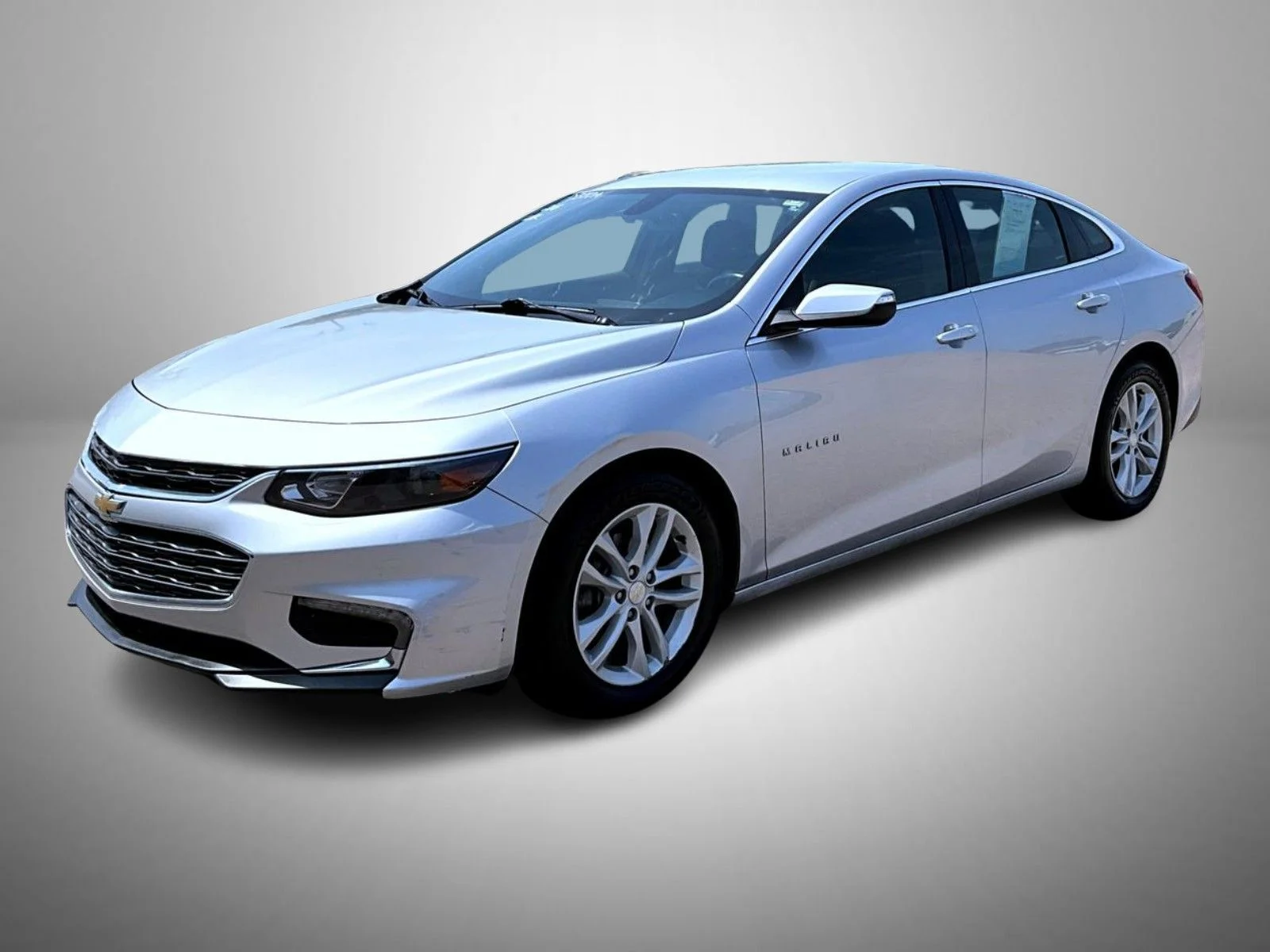 Used 2018 Silver Chevrolet LT image 1