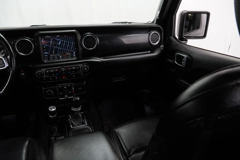 Used 2021 Gray Jeep Unlimited Sahara Altitude image 29