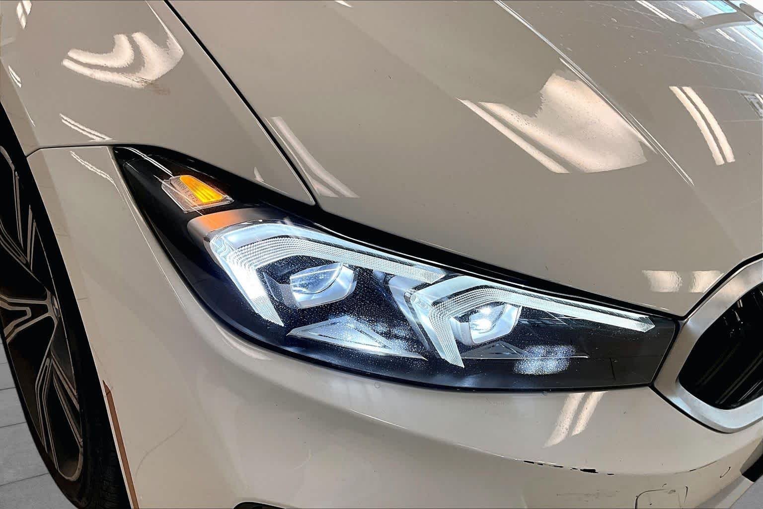 Used 2024 Alpine White BMW 330i image 25