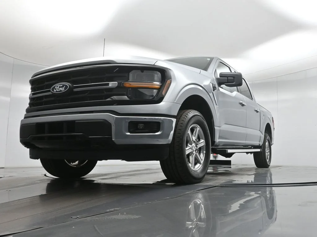 Certified Used 2025 Silver Ford XLT image 44