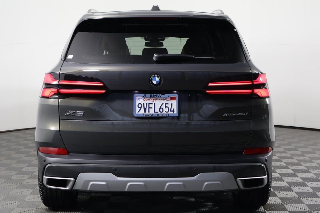 Used 2026 Gray BMW xDrive40i image 5