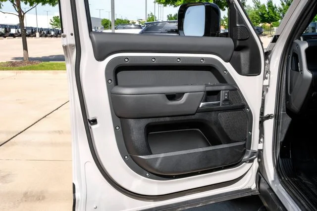 New 2026 Borasco Grey Land Rover X-Dynamic SE image 52
