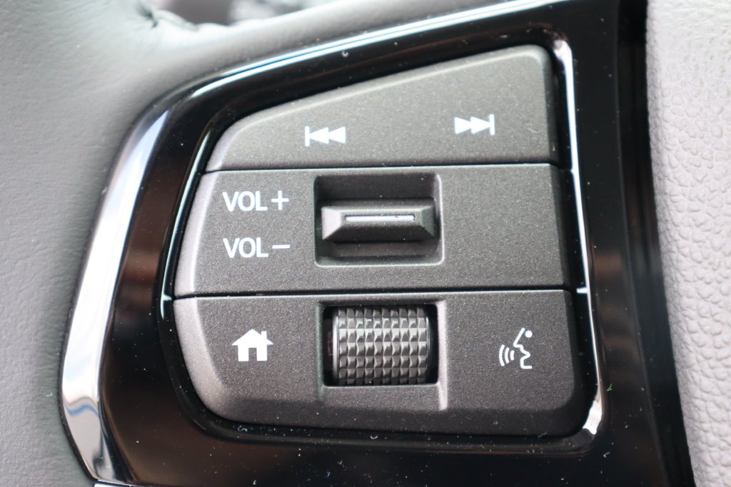 New 2027 Platinum White Pearl Honda Touring image 33