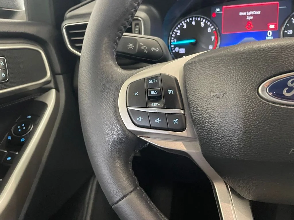 Used 2023 Blue Ford XLT image 12
