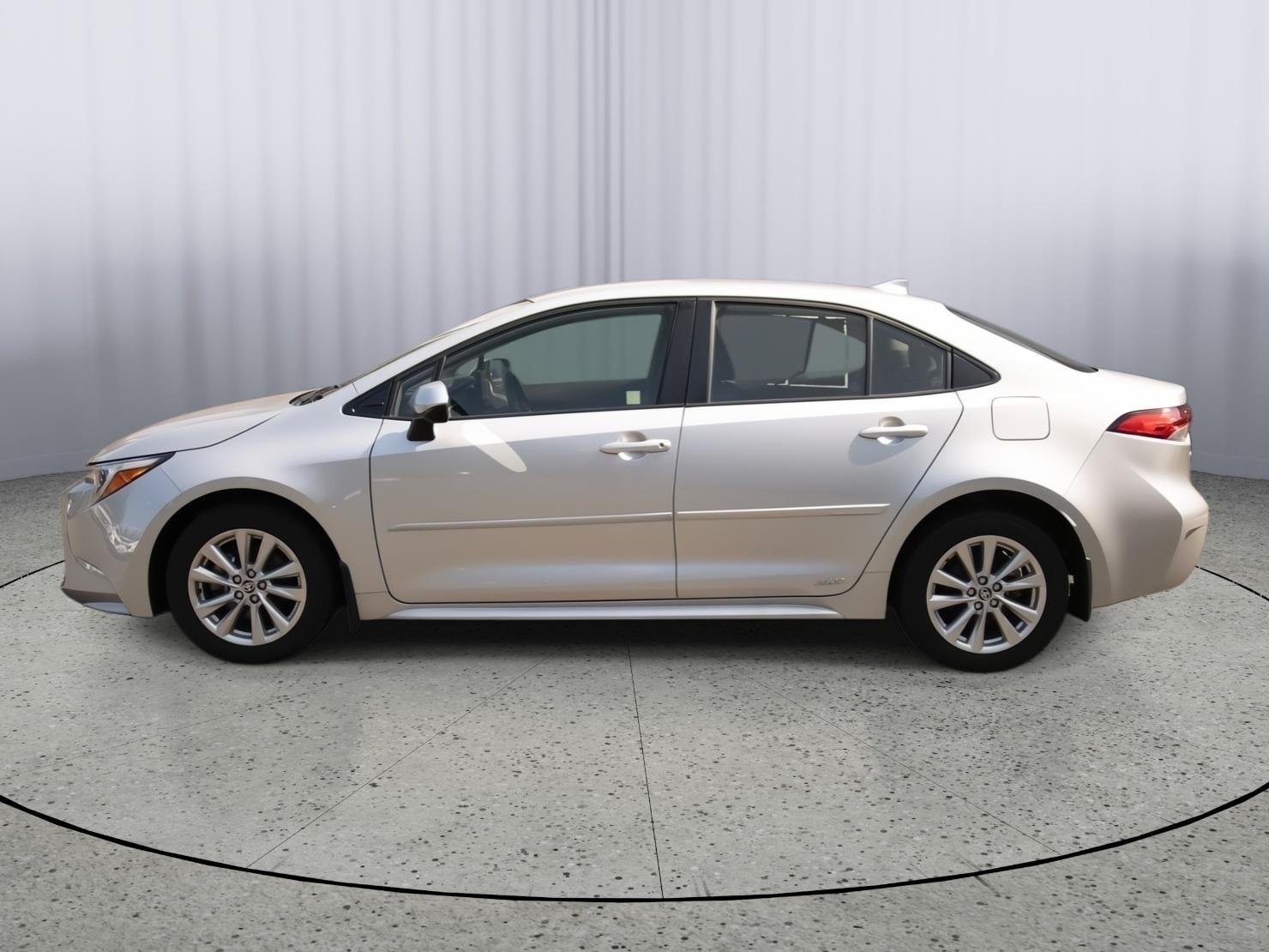 2024 Toyota Corolla LE - Photo 19