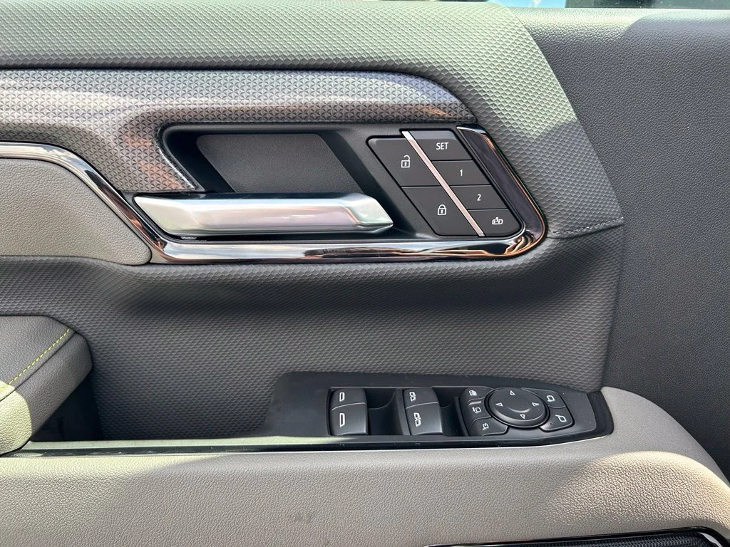 2026 Chevrolet Silverado 2500 HD ZR2 - Photo 16