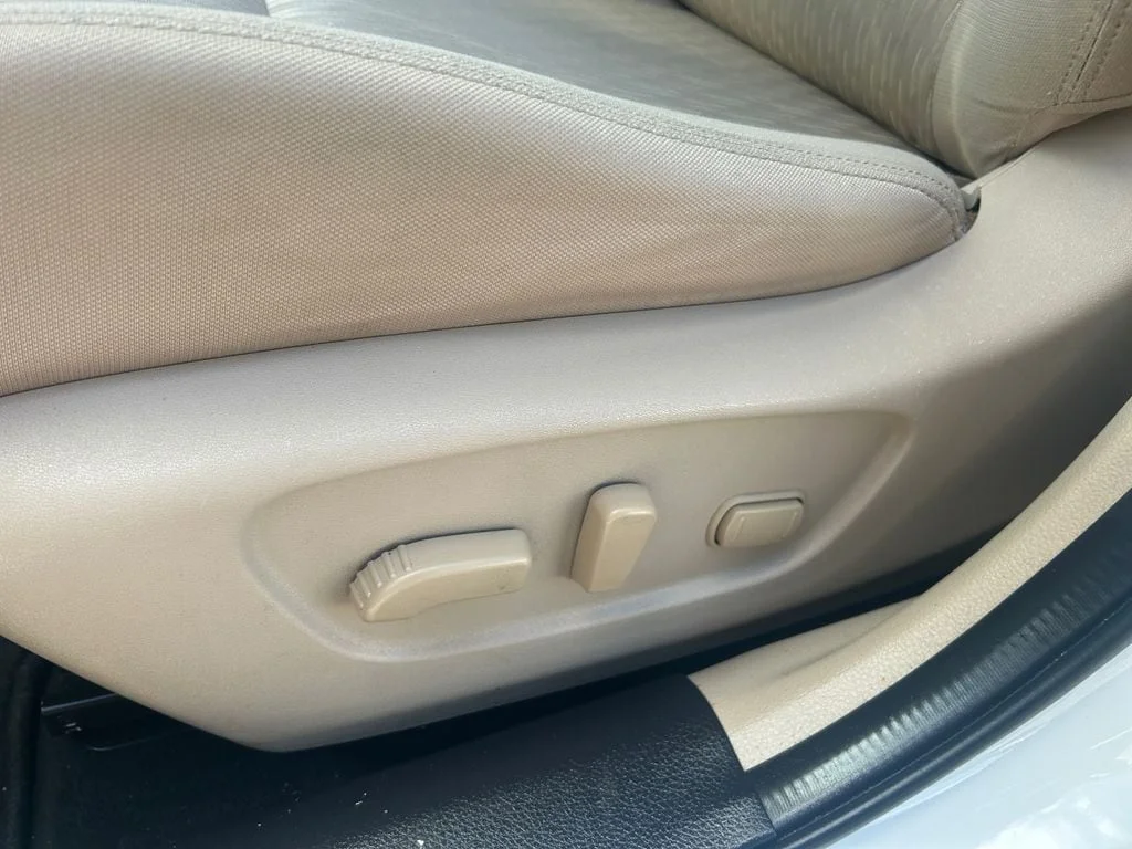 Used 2019 Pearl White Nissan SV image 24