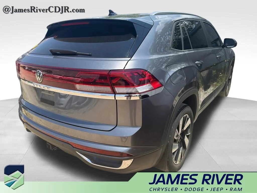 Used 2024 Gray Volkswagen 2.0T SE w/Technology image 6