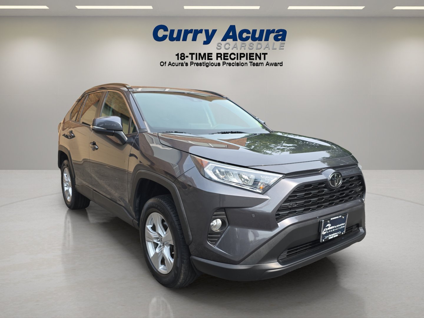 Used 2019 Gray Toyota XLE AWD image 7
