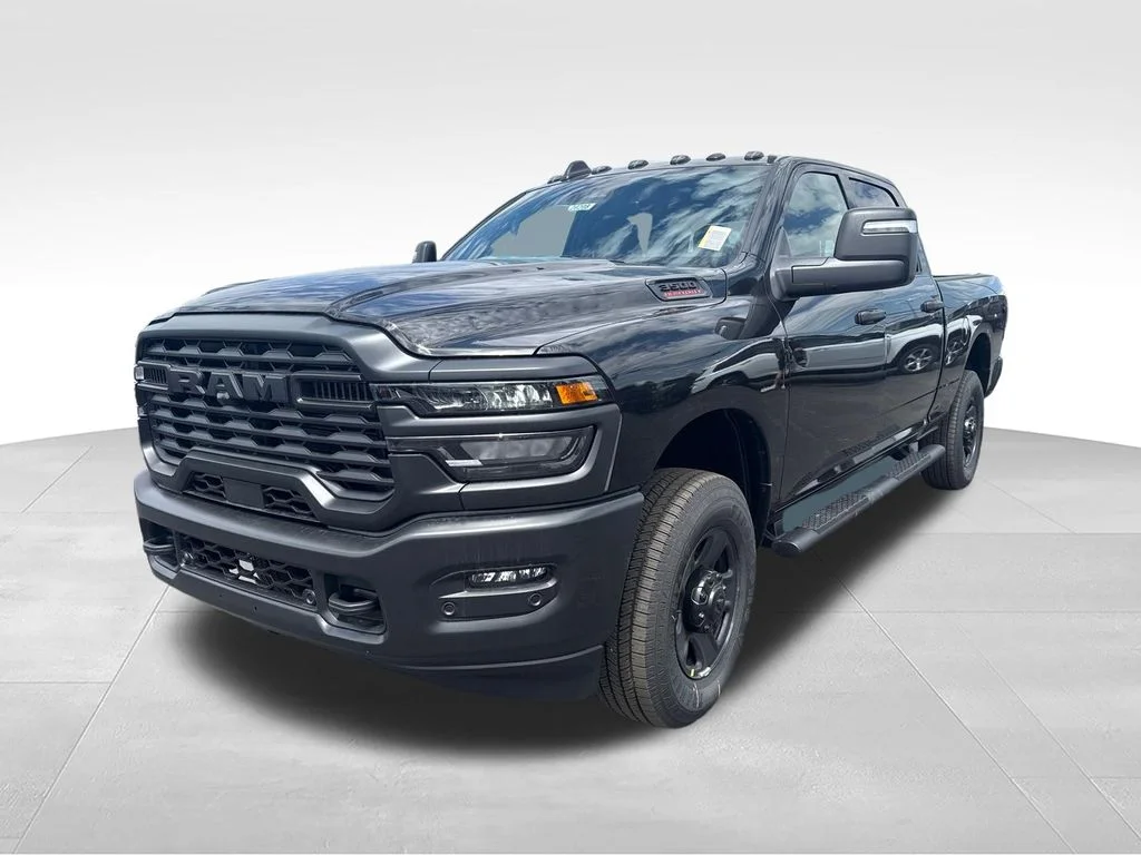New 2026 Diamond Black Crystal Pearl-Coat Exterior Paint RAM TRADESMAN image 7