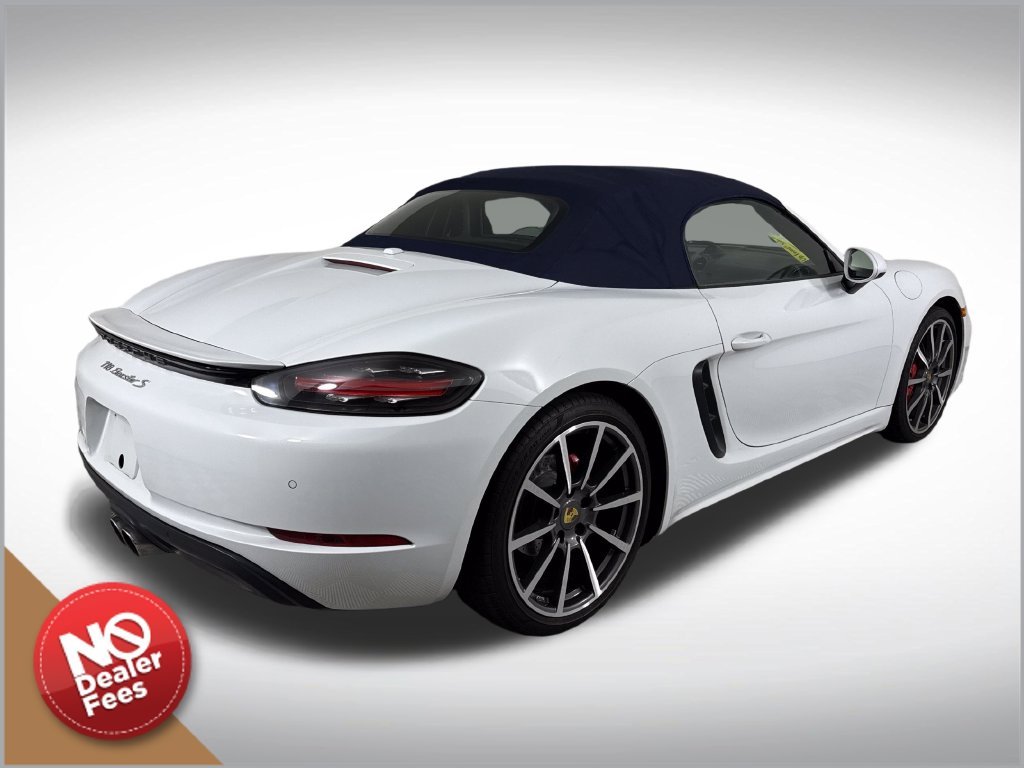 Used 2017  Porsche S image 3