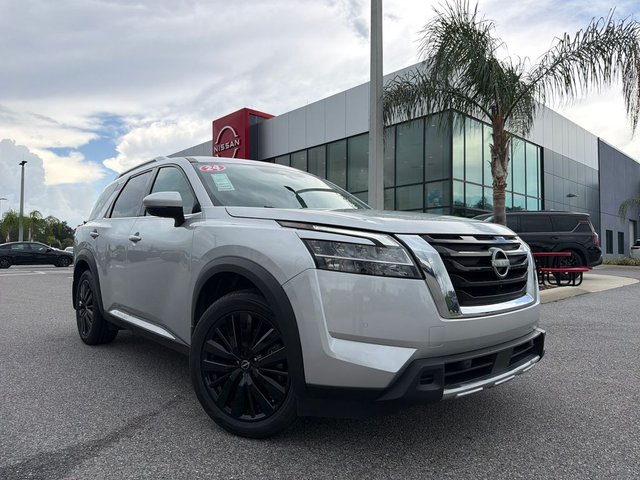 2024 Nissan Pathfinder Platinum