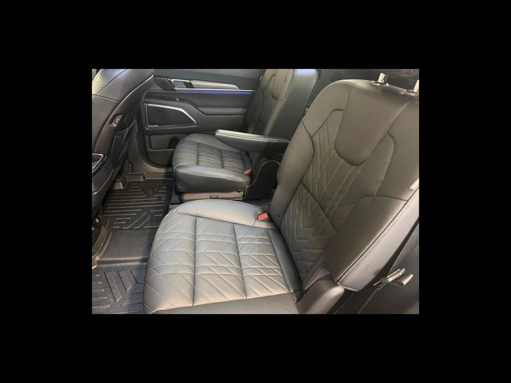 Used 2025 Black Kia SX-Prestige X-Line image 17