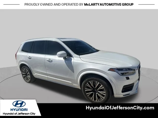 Used 2021 White Volvo T5 Momentum image 3