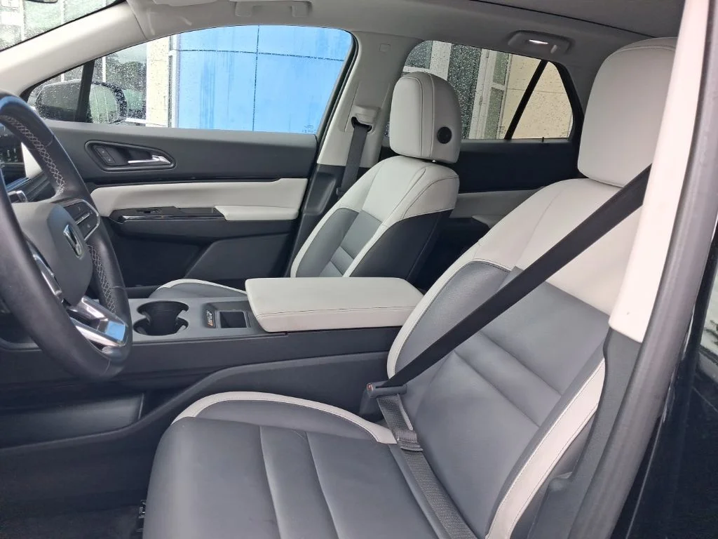 Used 2024  Honda Touring image 19