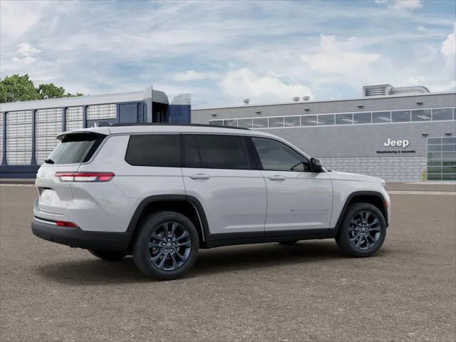 New 2026 Bright White Clear-Coat Exterior Paint Jeep Limited image 2