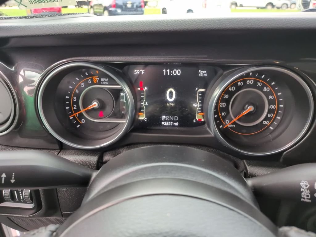 Used 2020 White Jeep Unlimited Sport Altitude image 23