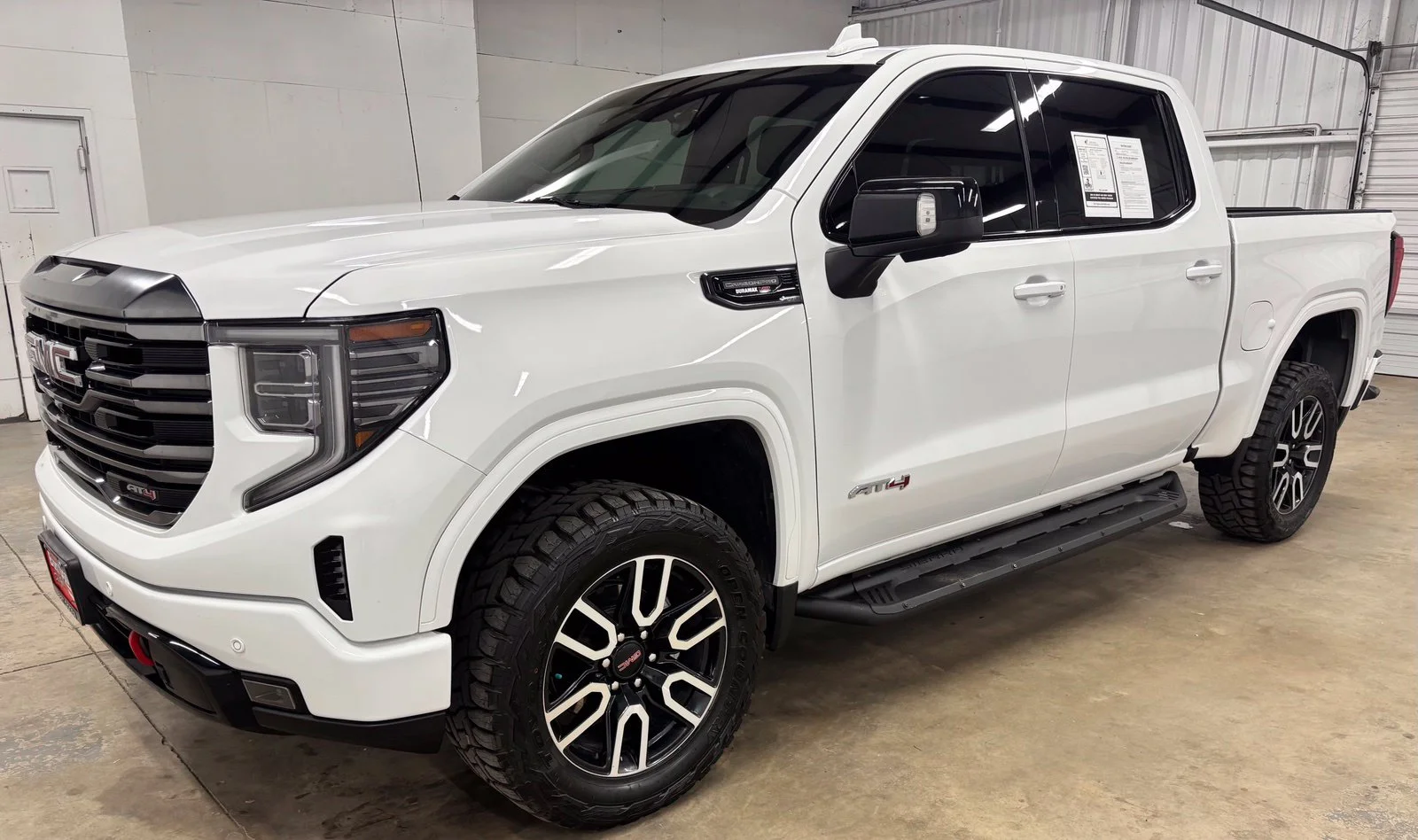 Used 2024 White GMC AT4 image 3