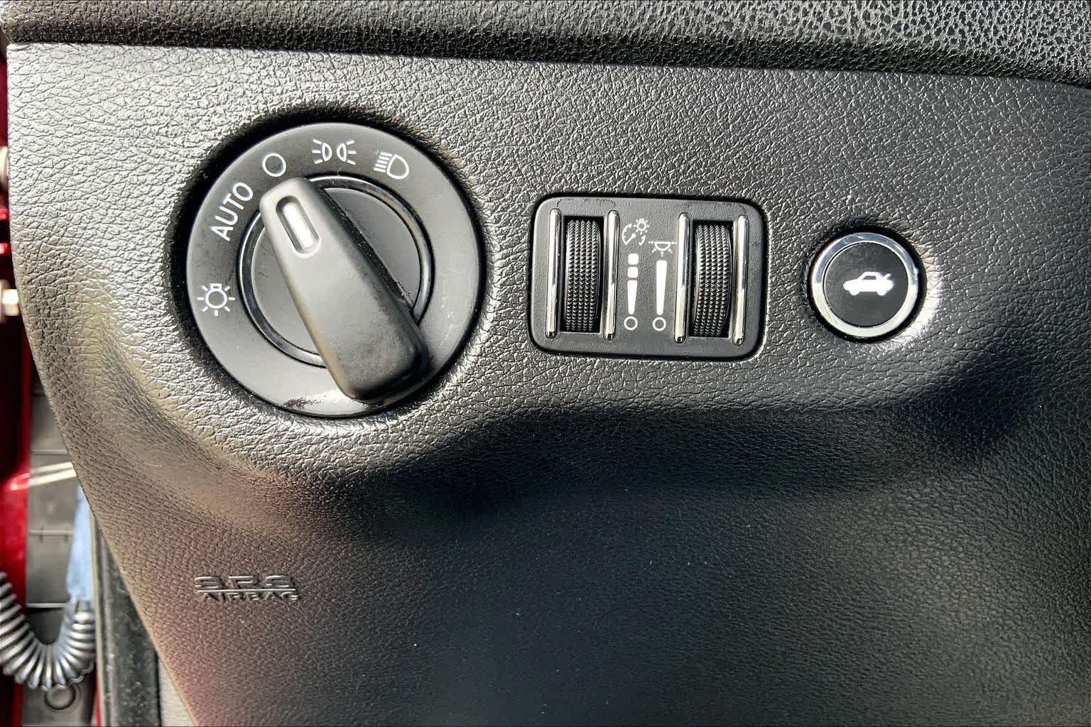Used 2019 Octane Red Pearlcoat Dodge SXT image 33