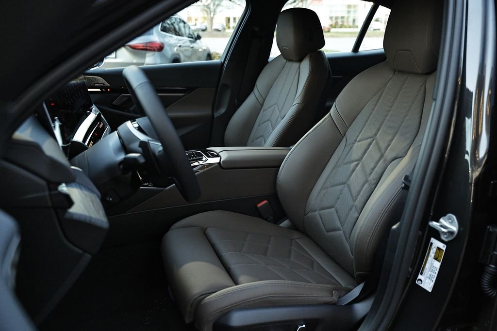 Used 2026 Dark Graphite Metallic BMW 530i image 20