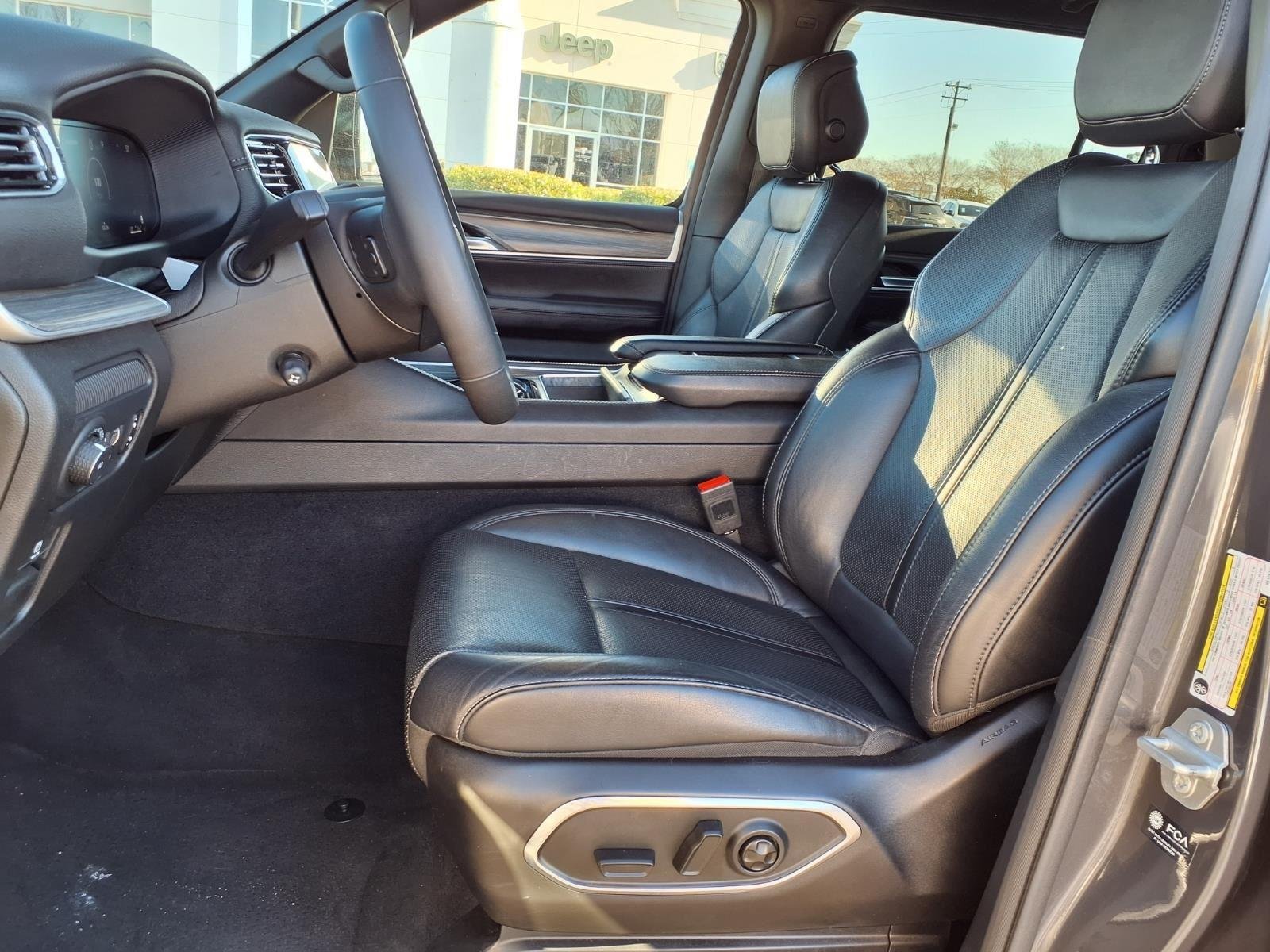 Used 2024 Baltic Gray Metallic Clearcoat Jeep Series III image 19