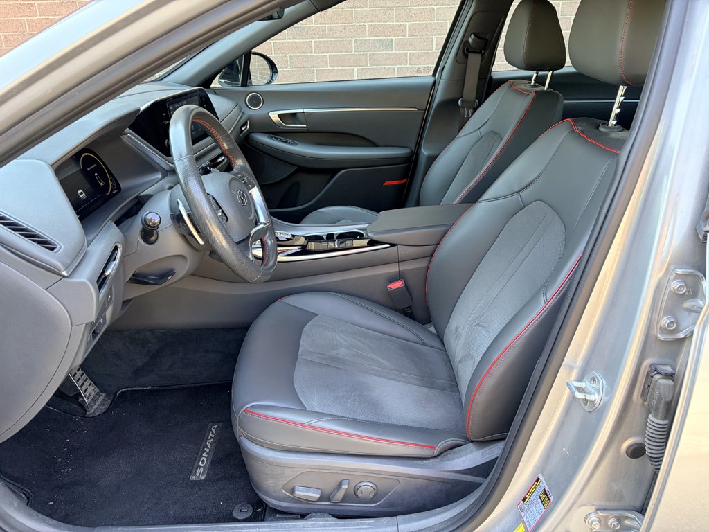 Used 2020 Shimmering Silver Pearl Hyundai SEL Plus image 10