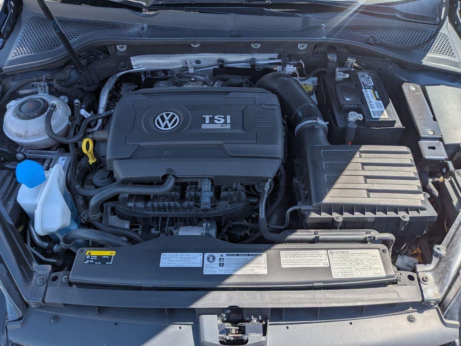 Used 2018 Lapiz Blue Metallic Volkswagen 4Motion image 37