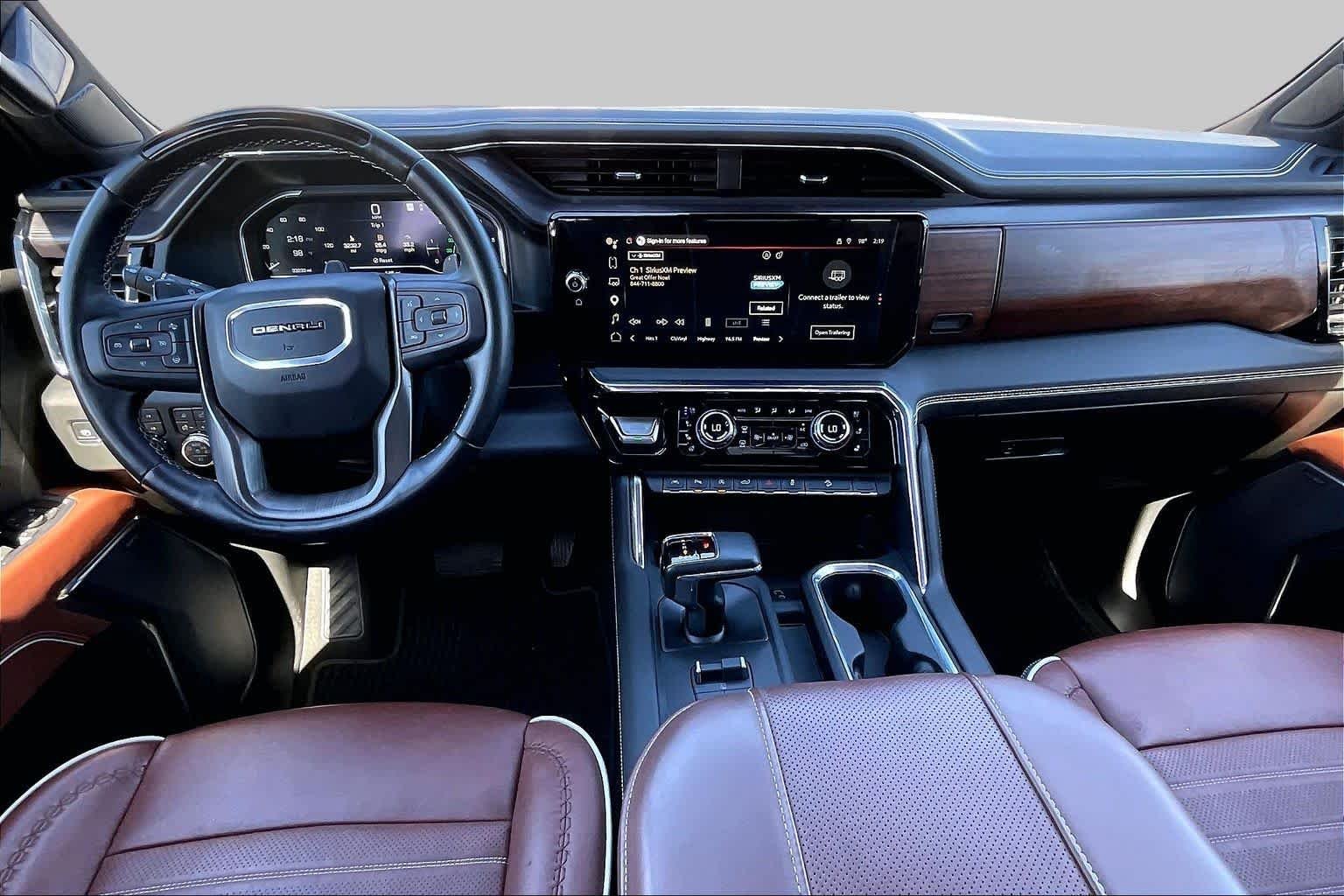 Used 2025 White Frost Tricoat GMC Denali Ultimate image 16