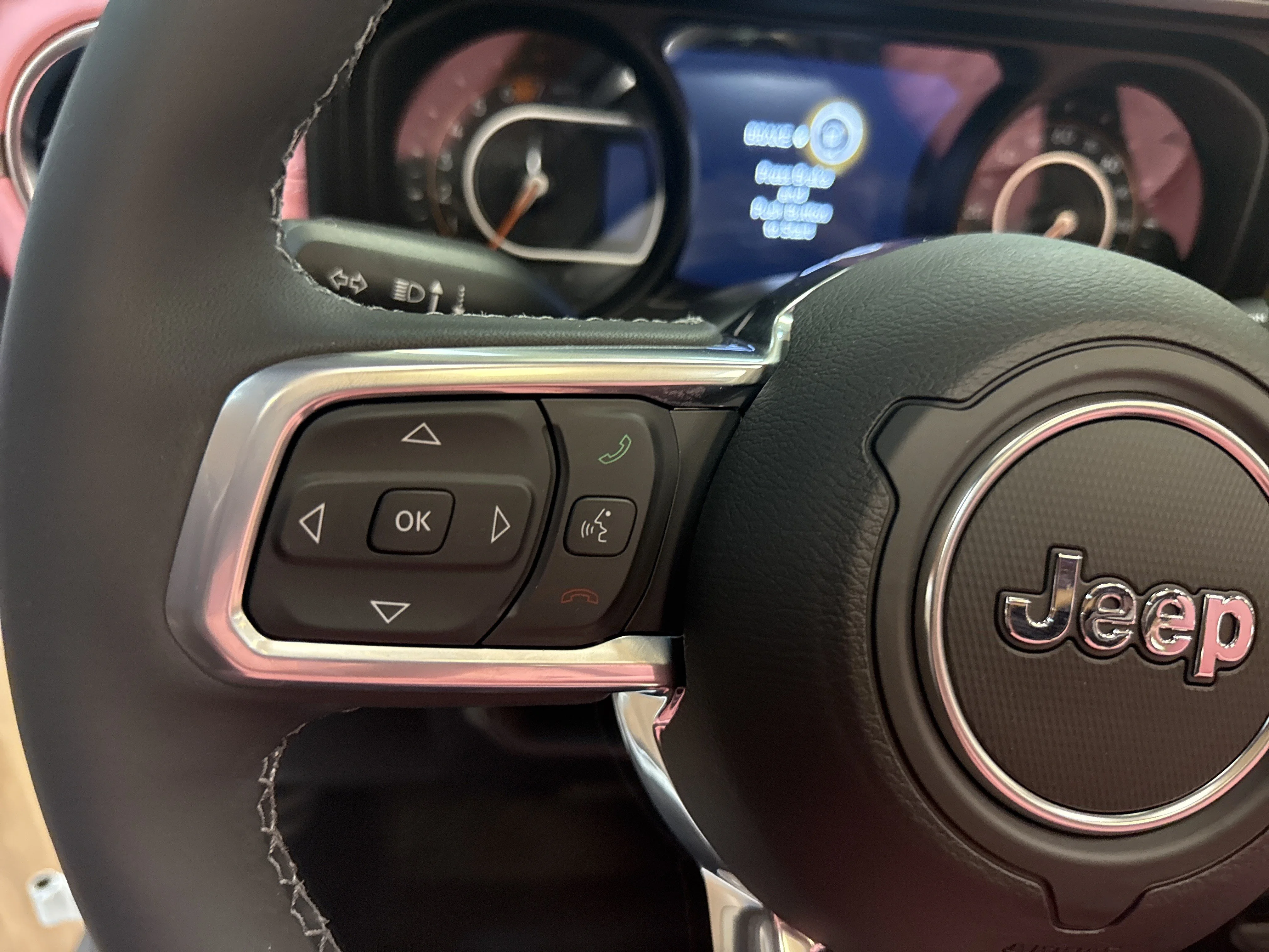 New 2026 Bright White Clearcoat Jeep Sahara image 28