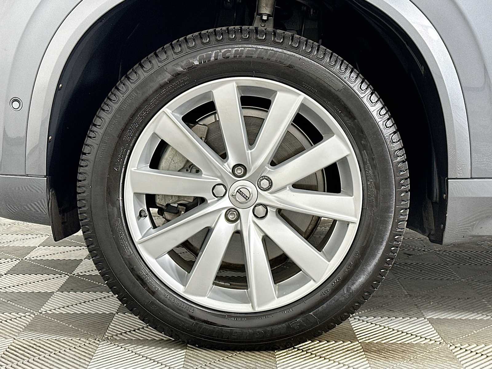 Certified Used 2019 Osmium Grey Metallic Volvo Momentum image 31