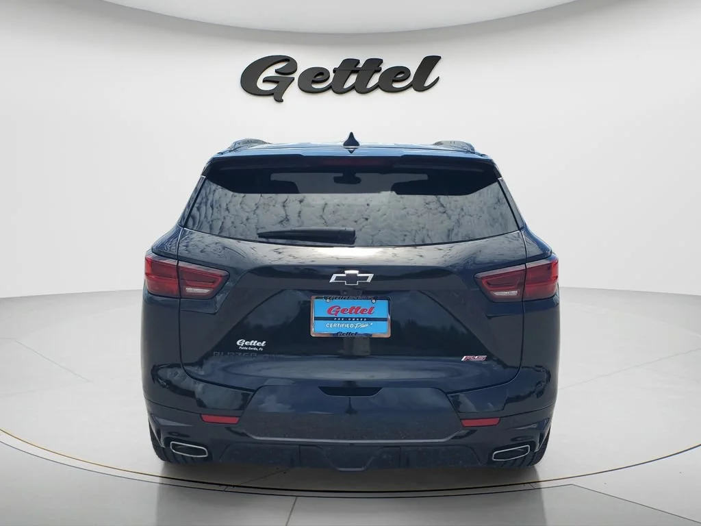 Used 2025 Black Chevrolet RS image 5