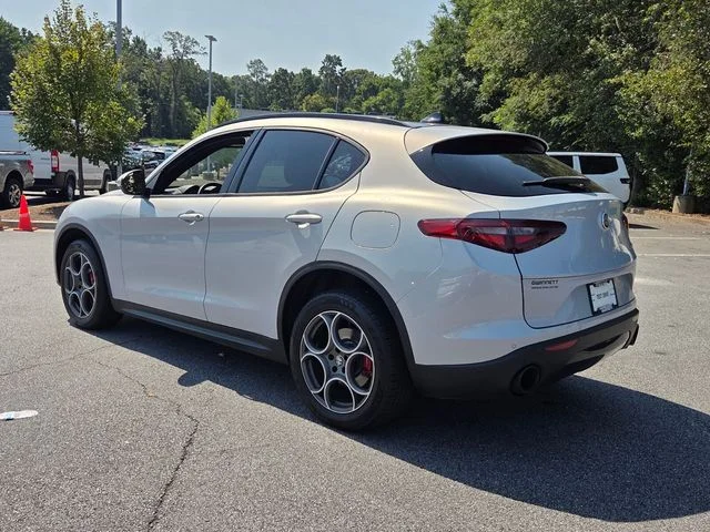 Used 2023 Gray Alfa Romeo Sprint image 6