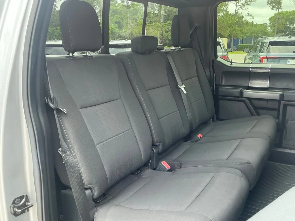Used 2020 Silver Ford XLT image 33