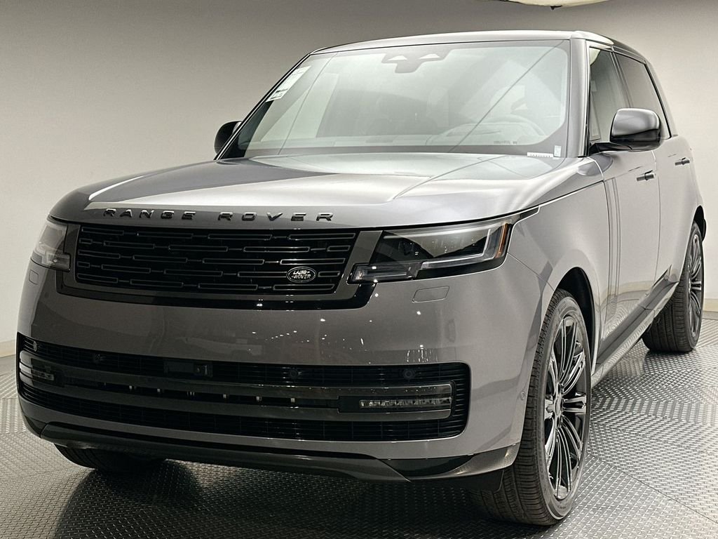 New 2026 Eiger Grey Land Rover SE image 1